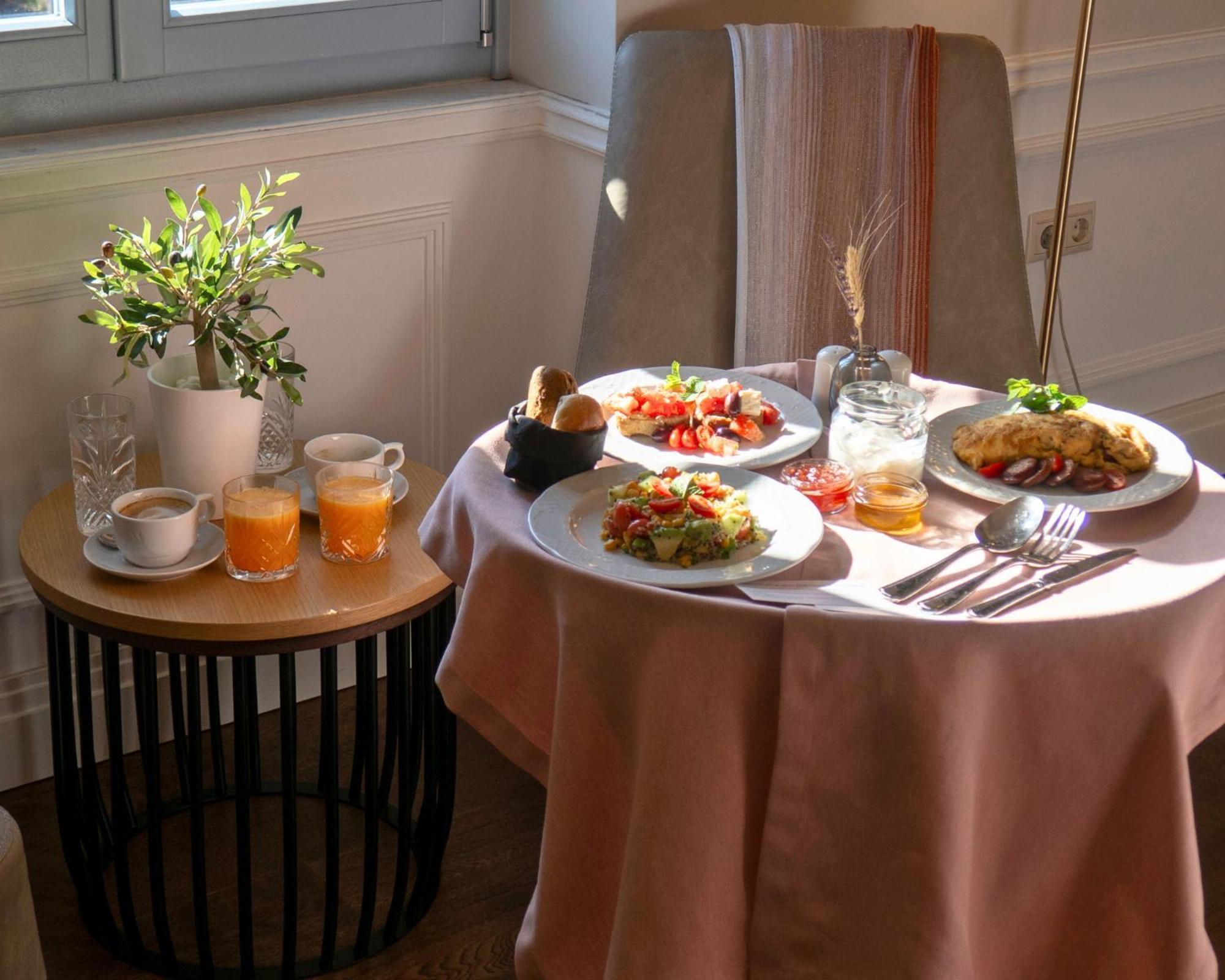 A77 Suites, Small Luxury Hotels Of The World アテネ エクステリア 写真